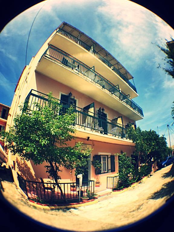 Benitsa Beach Hotel Achílleion Екстериор снимка