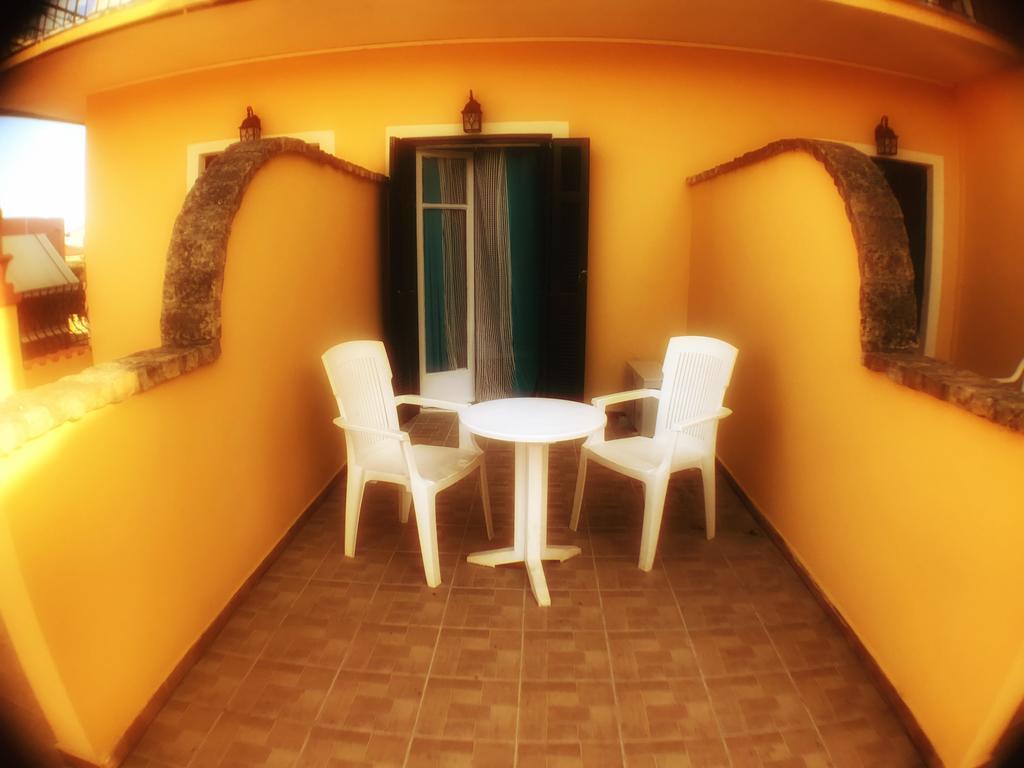 Benitsa Beach Hotel Achílleion Екстериор снимка
